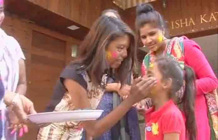 acid-attack-victim-holi