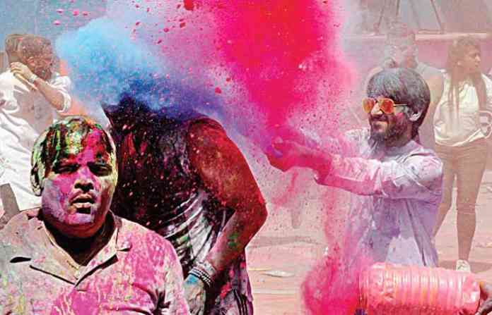 holi