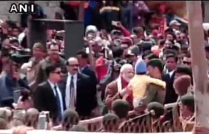 modi-with-junior-jawan