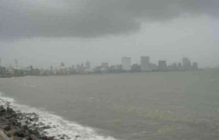 mumbai-rain-pic