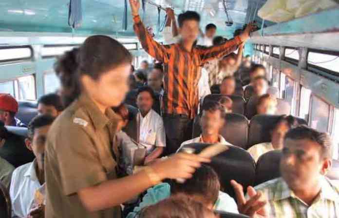 women-bus-conductor