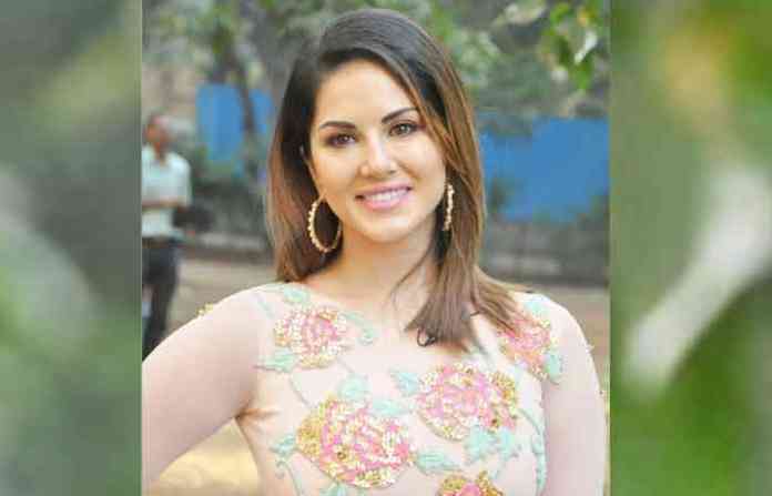 sunny-leone-green