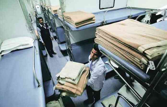 railway-blanket-696x447