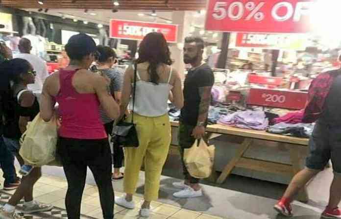 virat-anushka-shopping