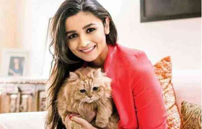 alia-with-cat