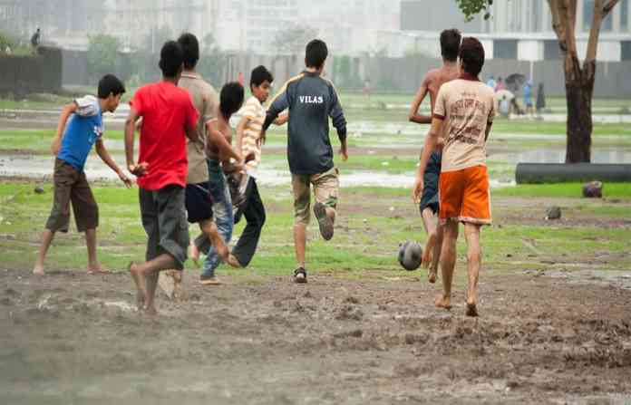 kids-playing-in-rain-new