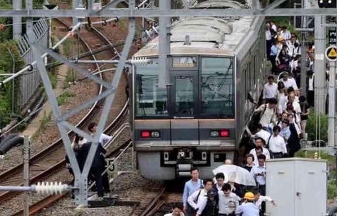 japan-quake-in-osaka
