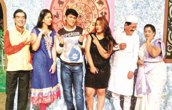 natak-gulabi-farce