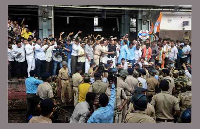 andheri-protest-1