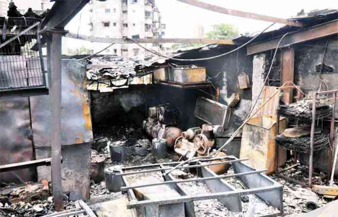 malad-fire-4-aug