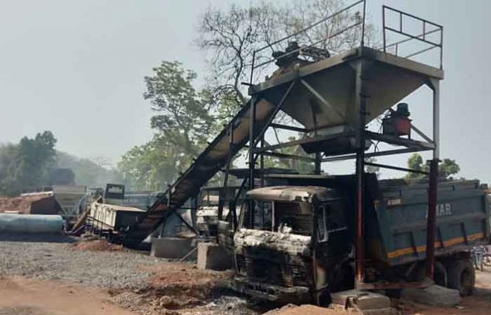 Naxals have set ablaze 27 machines Naxals have set ablaze 27 machines