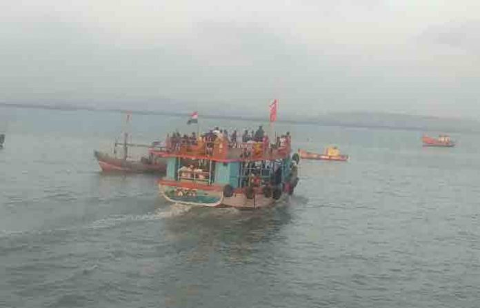 revas-boat-overload