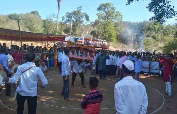 ambaval-holi
