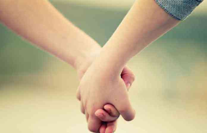 holding-hands