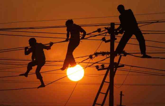 electrical workers