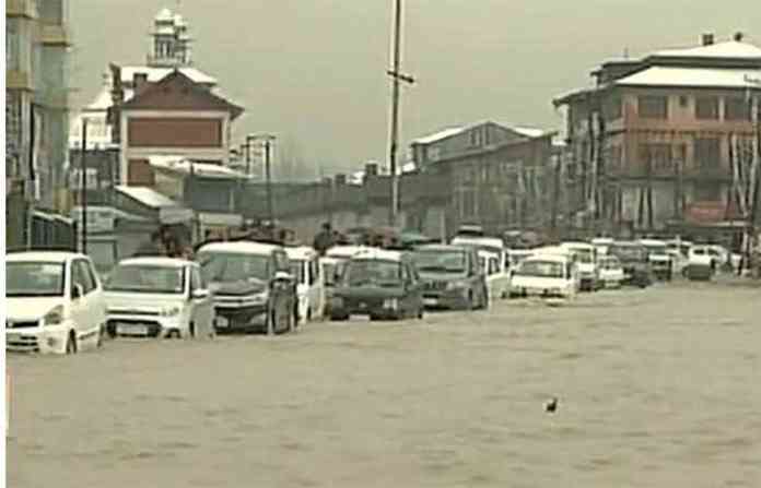 kashmir-rain