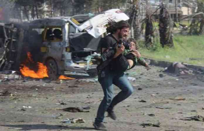 syria-photographer-run-to-s