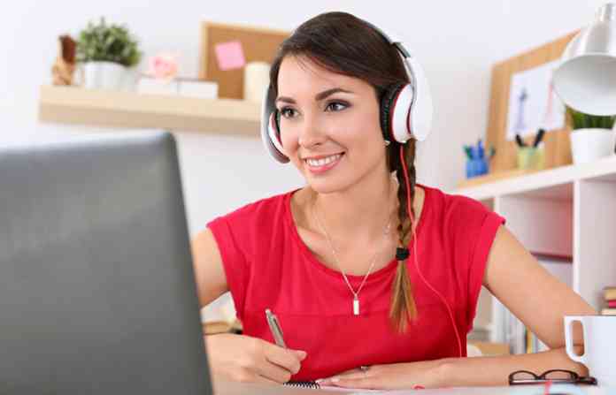 woman-listening-music-work