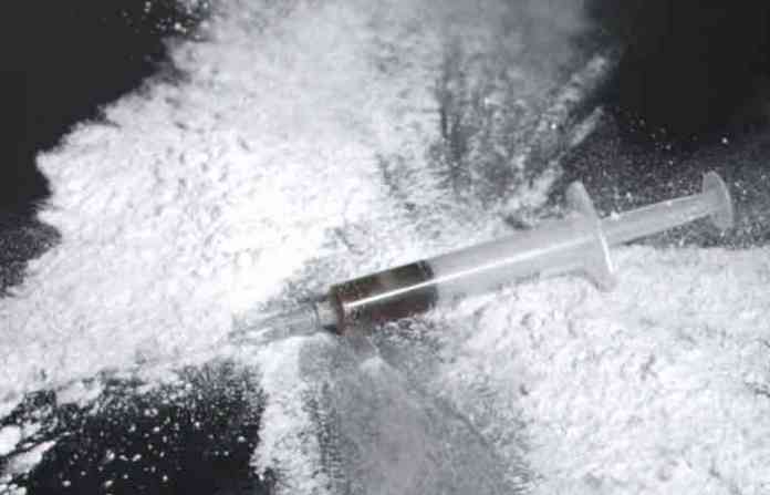 drugs-and-syringe
