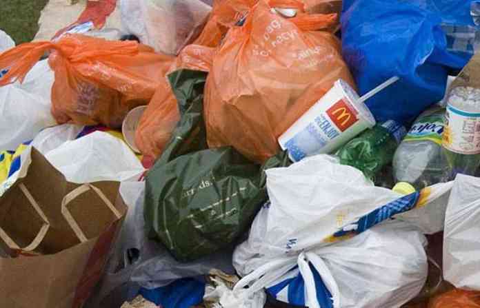 plastic-bann
