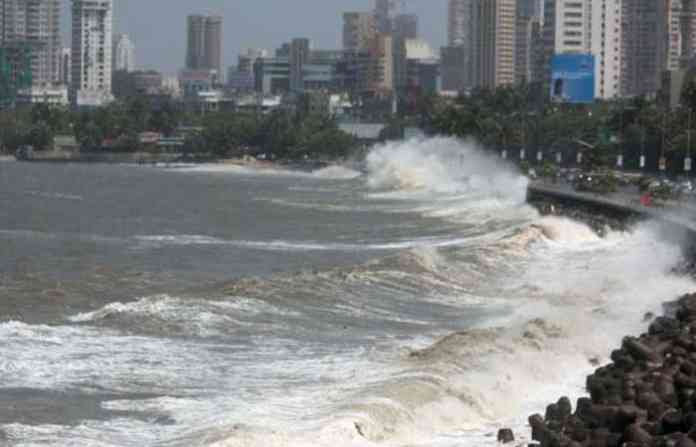 high-tide-mumbai_sea