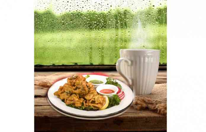 rain-tea-and-pakoda