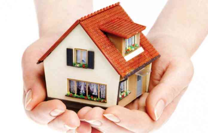 house-hand_crop_700x450