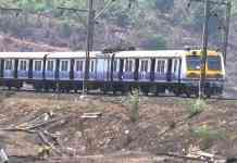 कल्याण-कसारा रेल्वे मार्गावर १५ डब्यांच्या लोकलला रेड सिग्नल, ‘मरे’ म्हणते आधी फलाटांची लांबी वाढवू द्या !
