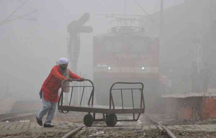 winter-train-and-coolie