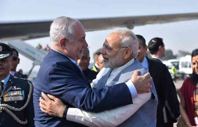 modi-hug