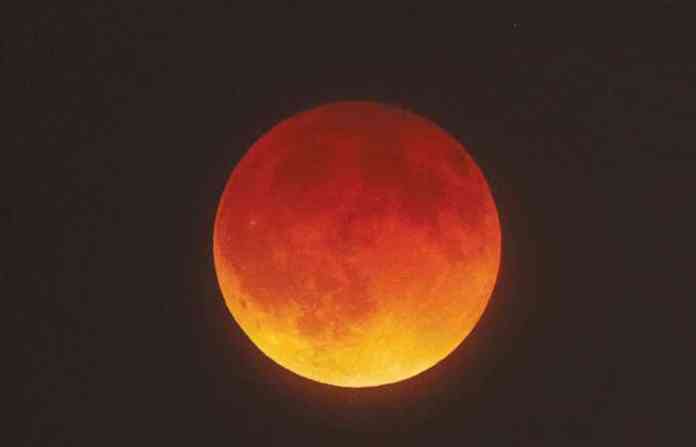 blood-moon