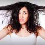 हे करून पहा – हिवाळ्यात केस कोरडे पडतात…