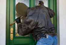 लातूरमधील गुडसूर येथे मध्यरात्री घरफोडी; 3.66 लाखांचा मुद्देमाल लंपास