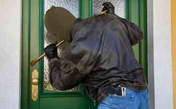 लातूरमधील गुडसूर येथे मध्यरात्री घरफोडी; 3.66 लाखांचा मुद्देमाल लंपास