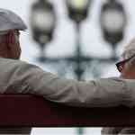 Budget 2025 – ज्येष्ठ नागरिकांसाठी सरकारकडून गिफ्ट, व्याजावरचा कर केला कमी; औषध आणि उपचारही होणार स्वस्त