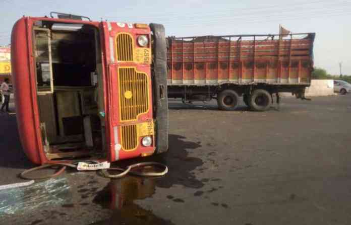 bus-accident-01