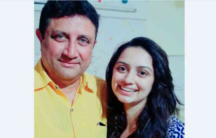 shruti-marathe-father
