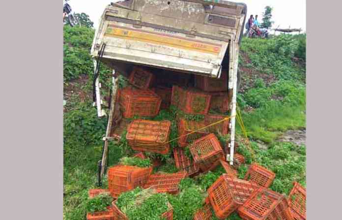 cucumber-accident-truck