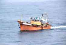 मौऺथा वादळाचा तडाखा, महाराष्ट्रातील सात मच्छीमार बोटी पाच दिवसांपासून बेपत्ता