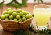 कच्चा आवळा की आवळा रस आपल्या आरोग्यासाठी काय फायदेशीर?