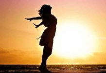 आनंदी आणि समाधानी जीवनासाठी…
