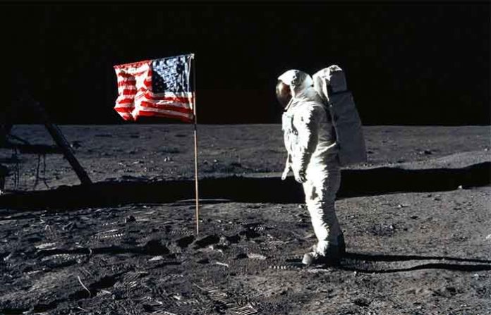 america-in-moon