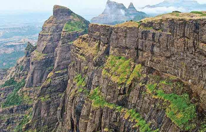 harishchandragad-dne