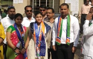 karjat-mns-candidate-with-n