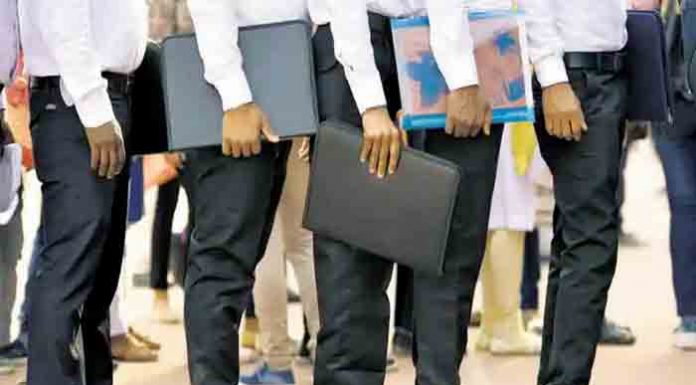 सामना अग्रलेख – वर्षभरात शून्य रोजगार, जरा आरशात पहा!