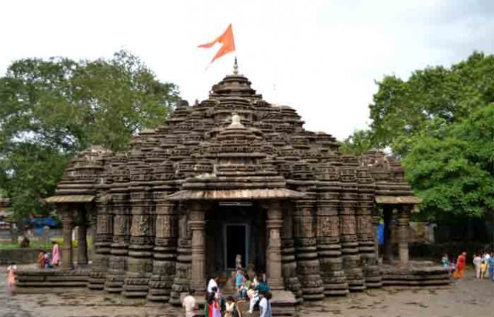 old-shiva-temple-of-ambernath