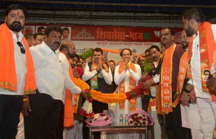 uddhavji-devendraji8