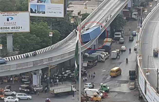 container-accident-thane1