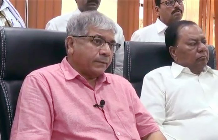 prakash-ambedkar-akola-pres