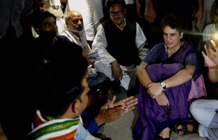priyanka-gandhi-in-sonbhadr